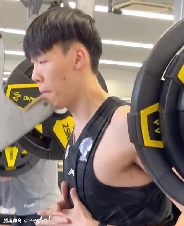 一个业余小伙子
