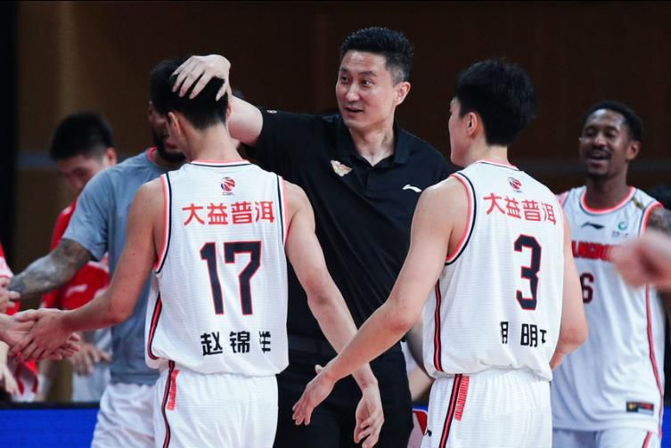 亚洲免费视频播放